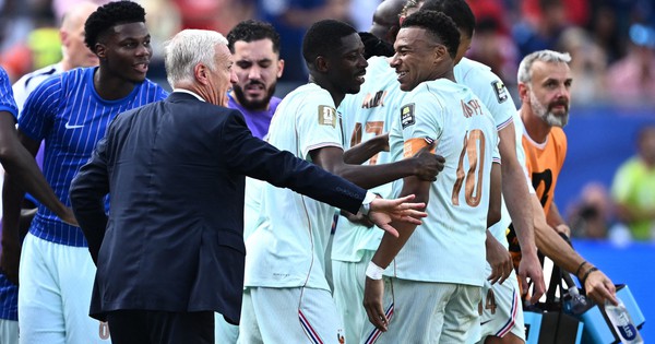 HLV Deschamps đi vào lịch sử World Cup: Mbappe – Dembele tái lập kỳ tích của Brazil: góc nhìn mới cho người chơi Việt - hình ảnh - o8play.com HLV Deschamps đi vào lịch sử World Cup: Mbappe – Dembele tái lập kỳ tích của Brazil: góc nhìn mới cho người chơi Việt - hình ảnh - o8play.com