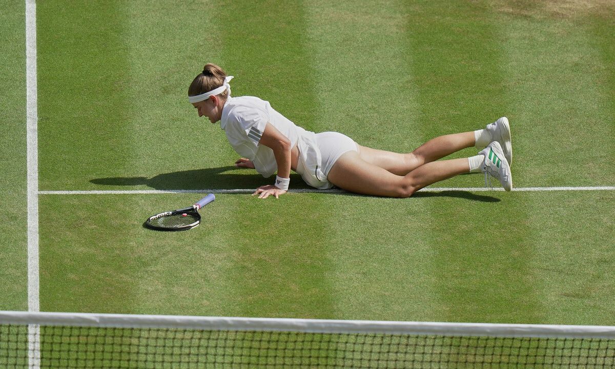 Trượt ngã cũng là một kỹ năng ở Wimbledon: góc nhìn mới cho người chơi Việt - hình ảnh - o8play.com Trượt ngã cũng là một kỹ năng ở Wimbledon: góc nhìn mới cho người chơi Việt - hình ảnh - o8play.com