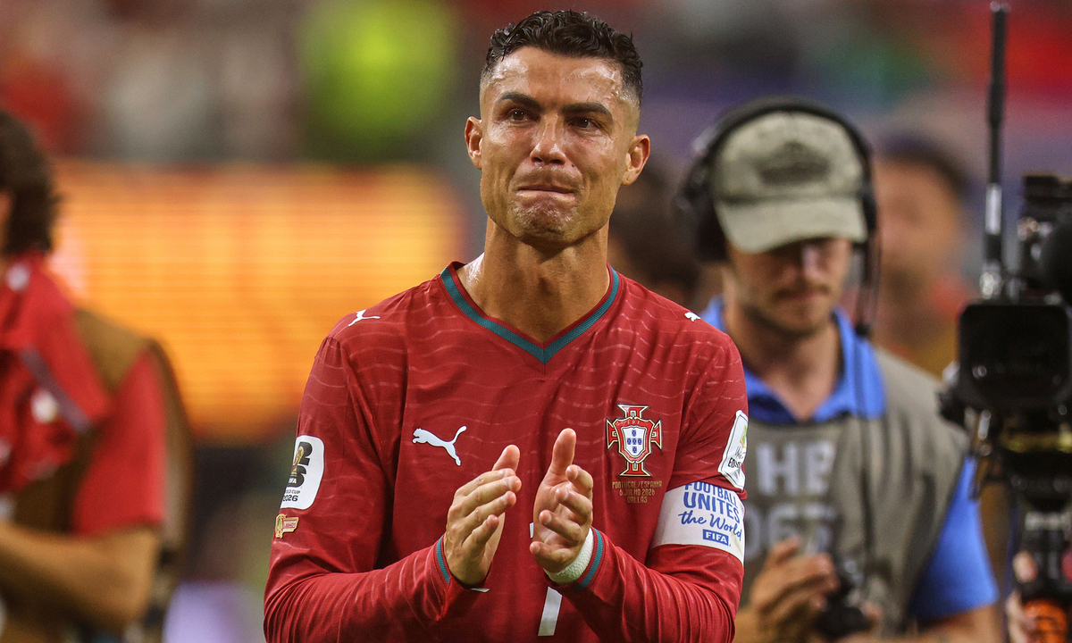 Ronaldo im tiếng, Bồ Đào Nha bị loại: Cơ hội vàng cho fan cá cược tại O8 - hình ảnh - o8play.com Ronaldo im tiếng, Bồ Đào Nha bị loại: Cơ hội vàng cho fan cá cược tại O8 - hình ảnh - o8play.com