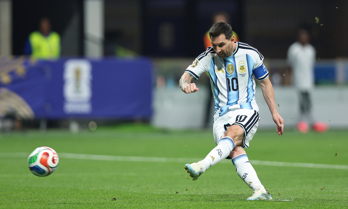 O8 chính thức: Messi sút hỏng phạt đền nhiều nhất một kỳ World Cup - hình ảnh - o8play.com